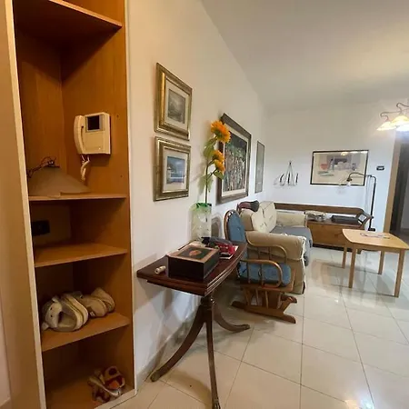 Casa Con Veranda E Giardino * Rom